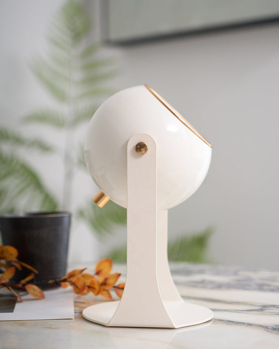 Svejk Table Lamp (Built-in Battery) Vakkerlight