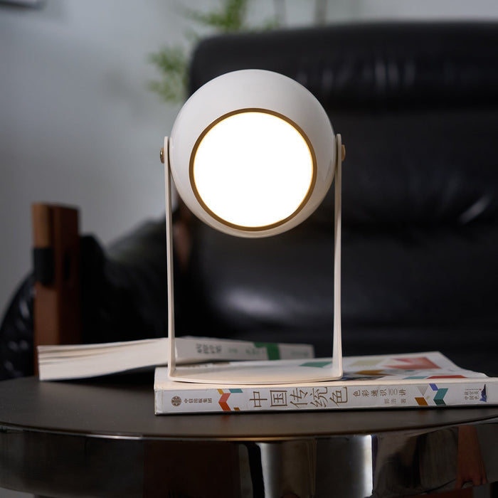 Svejk Table Lamp (Built-in Battery) Vakkerlight
