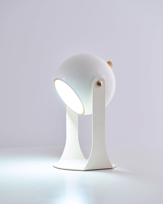 Svejk Table Lamp (Built-in Battery) Vakkerlight