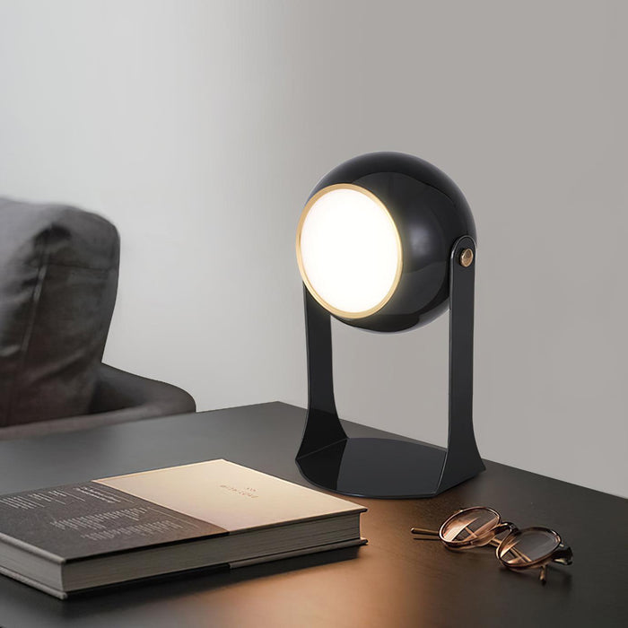 Svejk Table Lamp (Built-in Battery) Vakkerlight