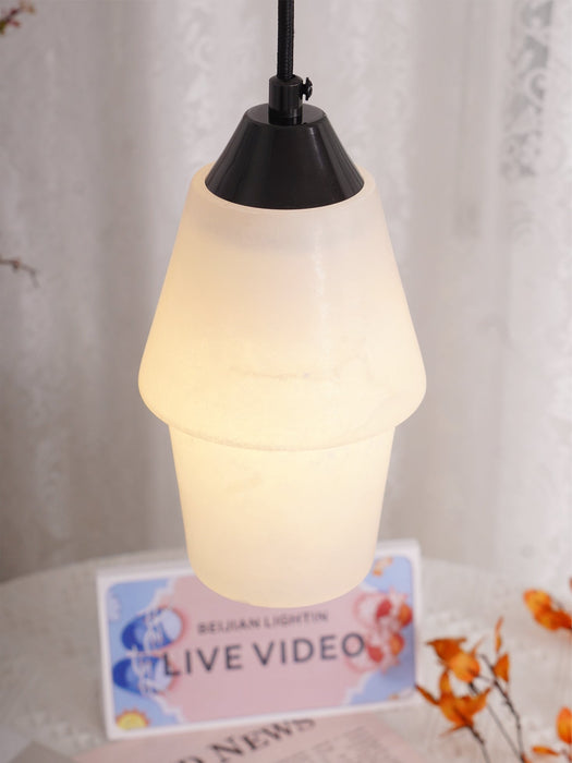 TEN MA DO Alabaster Pendant Lamp Vakkerlight