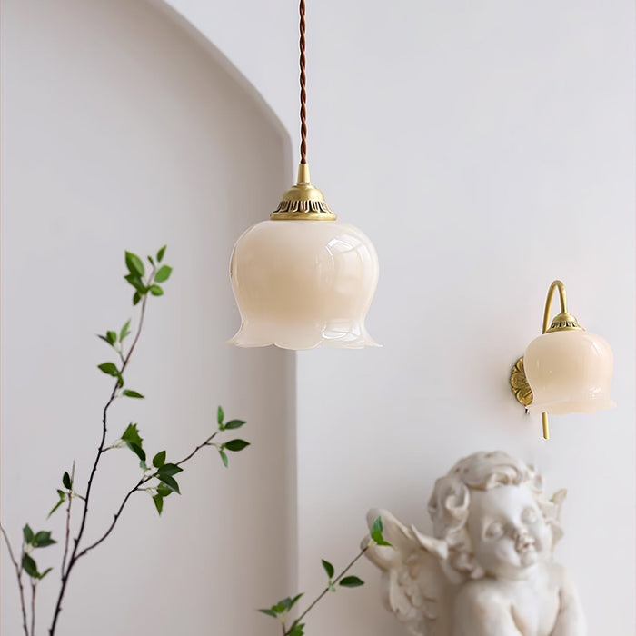 Valley Flower Pendant Lamp Vakkerlight