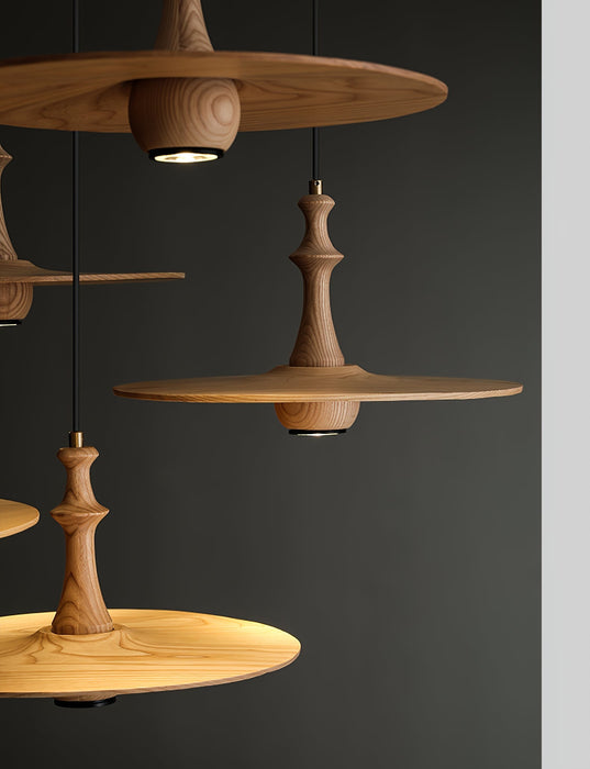 Wooden Spin Pendant Light Vakkerlight
