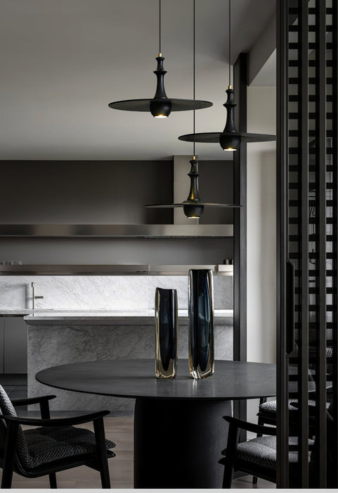 Wooden Spin Pendant Light Vakkerlight