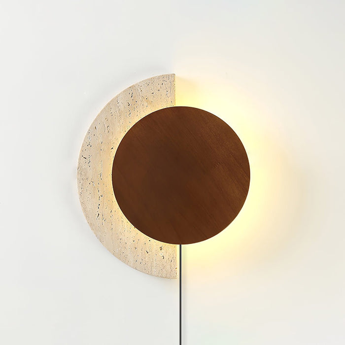 Crescent Halo Plug-in Wall Sconce Vakkerlight