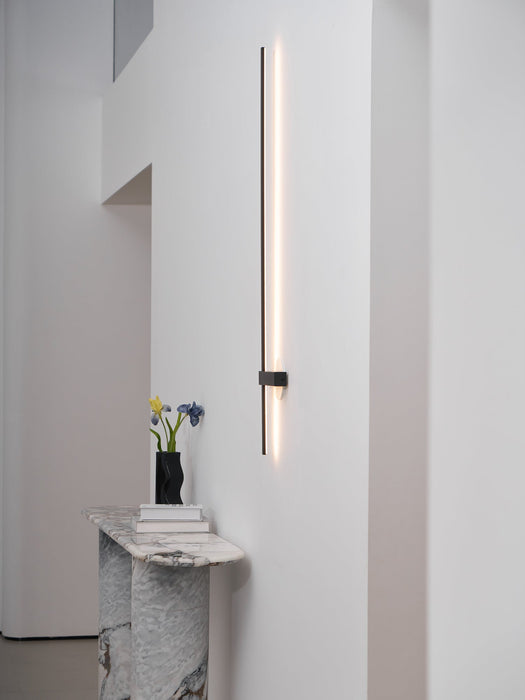 Adeline Linear Sconce - Simprolos