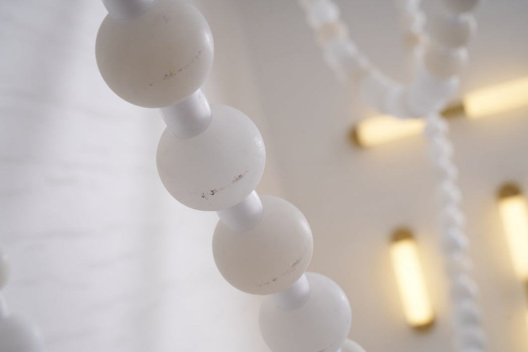 Alabaster Pearl Necklace Chandelier - Simprolos