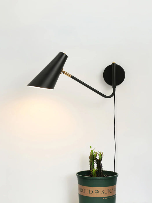 Apex Plug - in Wall Sconce - Simprolos