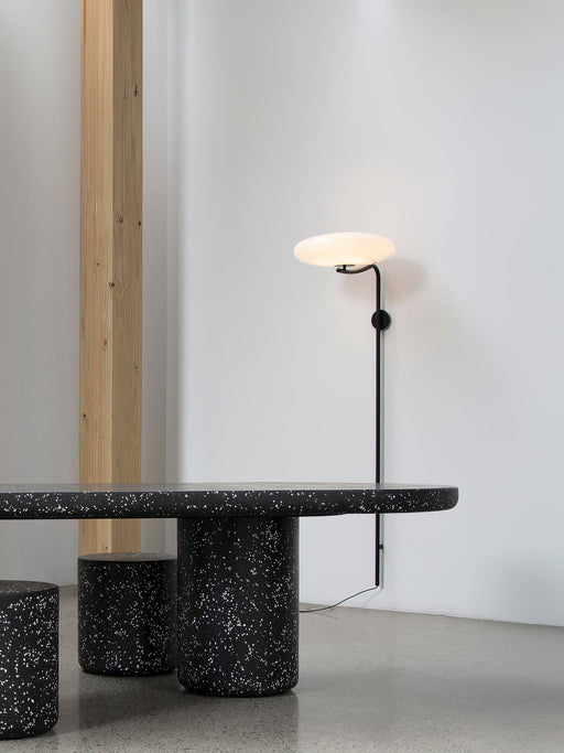 Arc Plug - in Wall Lamp - Simprolos