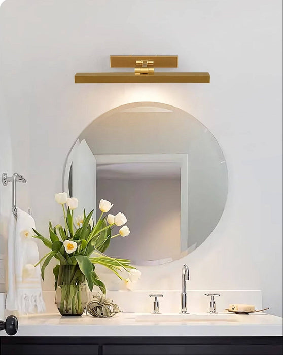 Avery Brass Wall Light - Simprolos