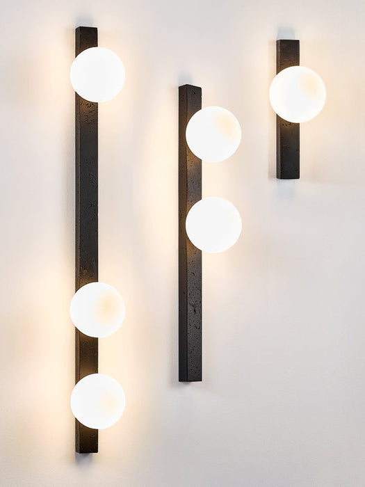 Balanced Globe Sconce - Simprolos