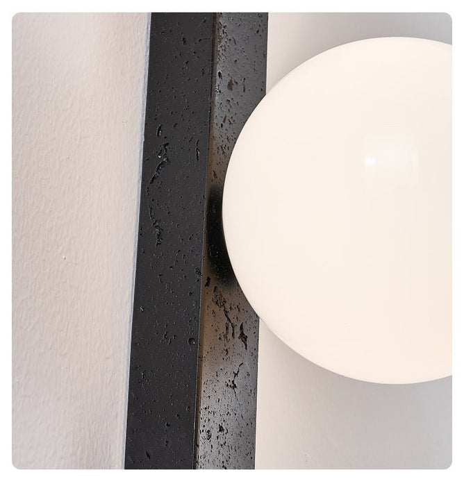 Balanced Globe Sconce - Simprolos