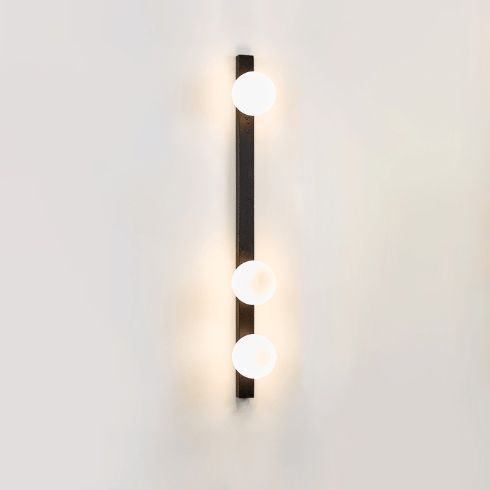Balanced Globe Sconce - Simprolos