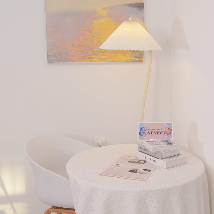Crescini Pleated Floor Lamp Simprolos