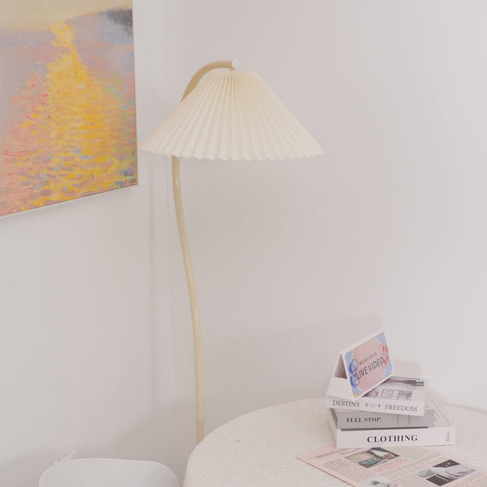 Crescini Pleated Floor Lamp Simprolos