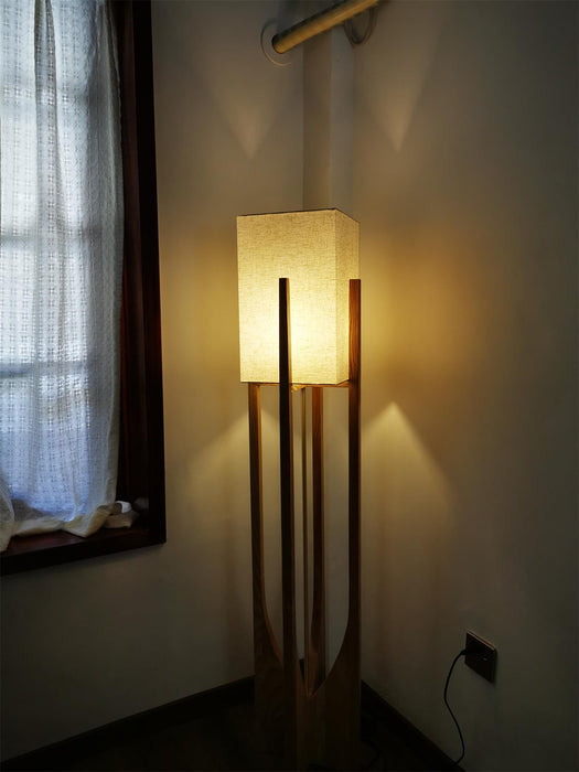 Fairbanks Floor Lamp - Simprolos