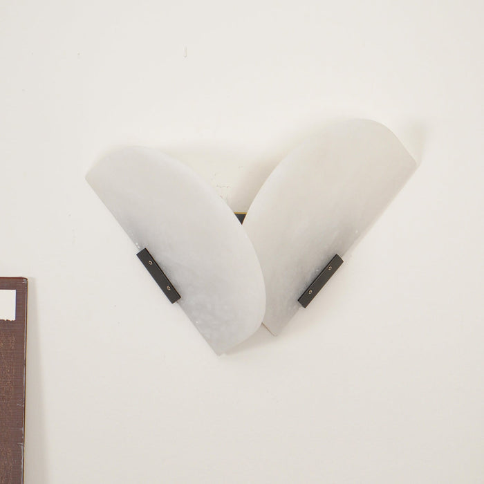 Fly Gaby Alabaster Wall Lamp - Simprolos