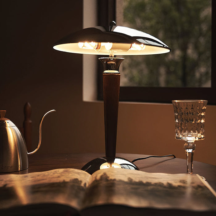Helmet Table Lamp - Simprolos
