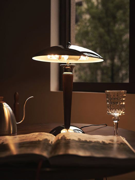 Helmet Table Lamp - Simprolos