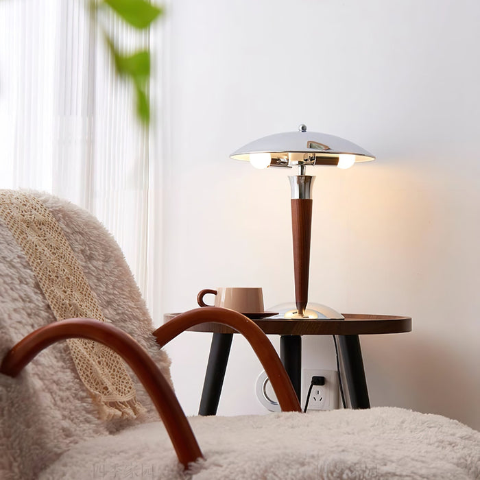 Helmet Table Lamp - Simprolos