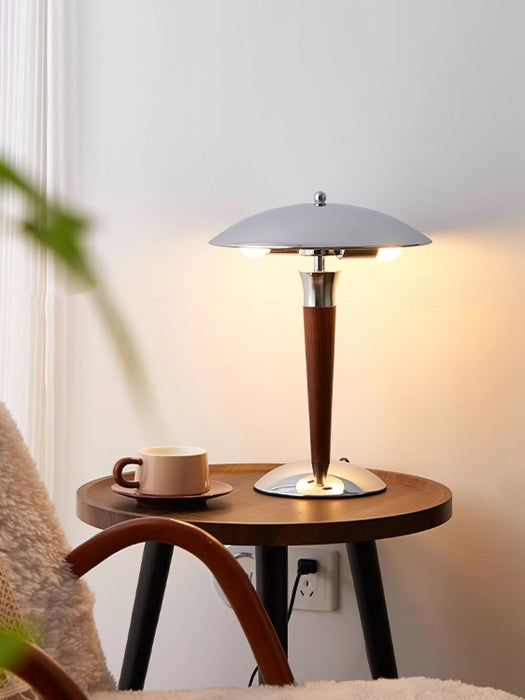 Helmet Table Lamp - Simprolos