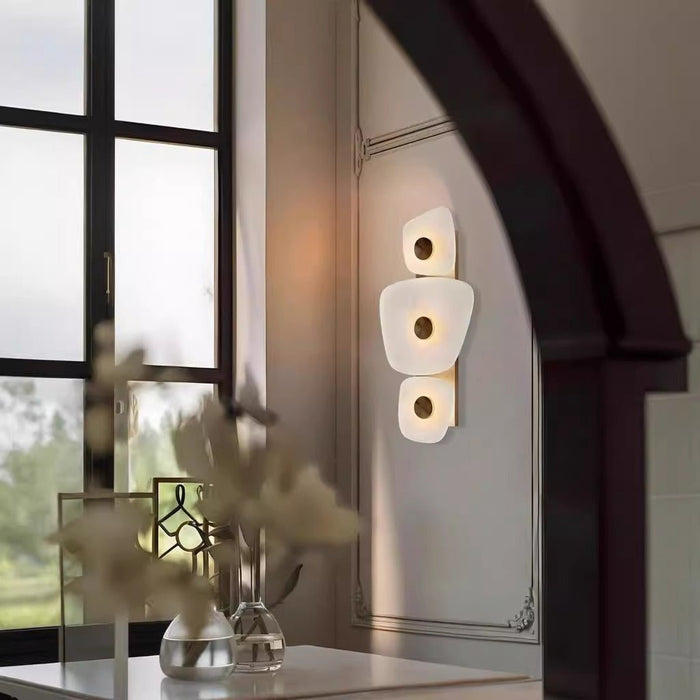 Holmdel Alabaster Wall Lamp - Simprolos
