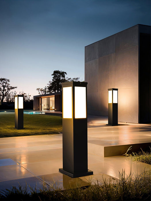 Kuzco Bollard Solar Outdoor Light - Simprolos