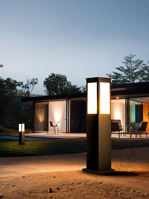 Kuzco Bollard Solar Outdoor Light - Simprolos