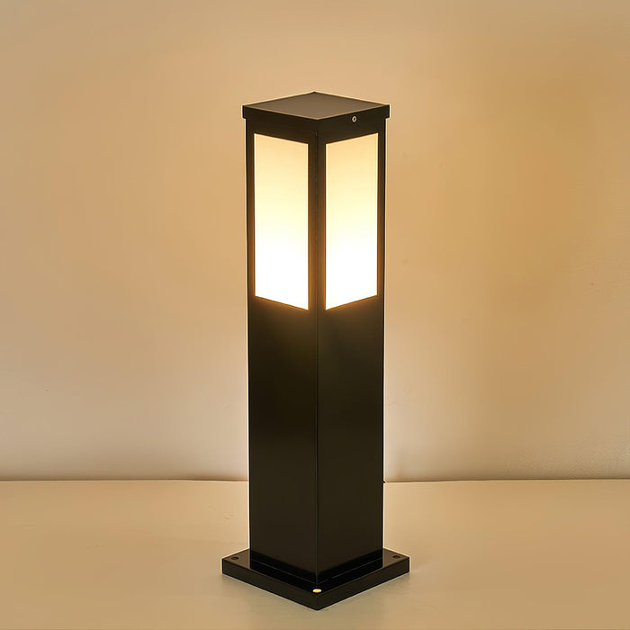 Kuzco Bollard Solar Outdoor Light - Simprolos