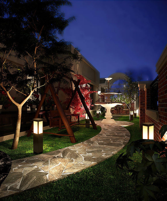 Kuzco Bollard Solar Outdoor Light - Simprolos