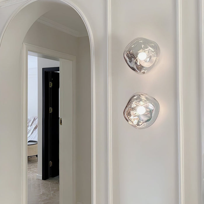 Lava Plug - in Wall Lamp - Simprolos