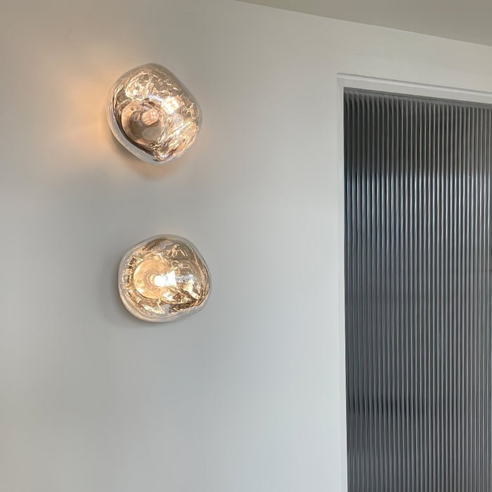 Lava Plug - in Wall Lamp - Simprolos