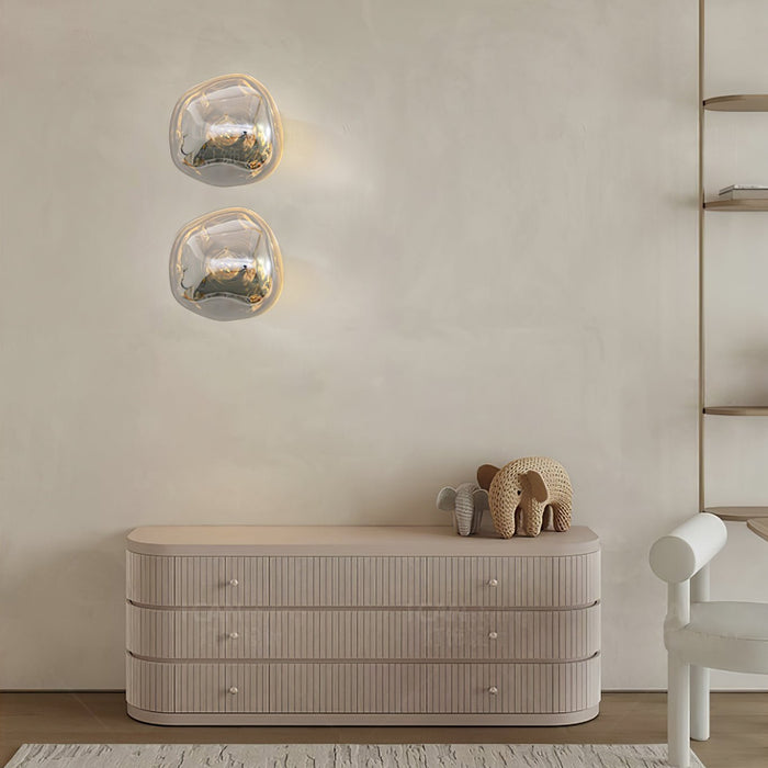 Lava Plug - in Wall Lamp - Simprolos