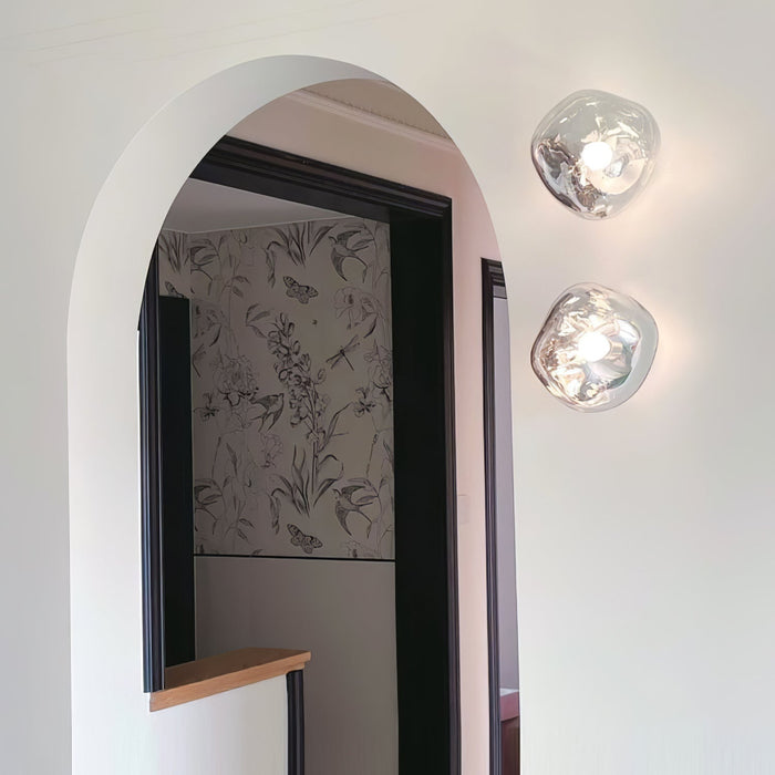 Lava Plug - in Wall Lamp - Simprolos