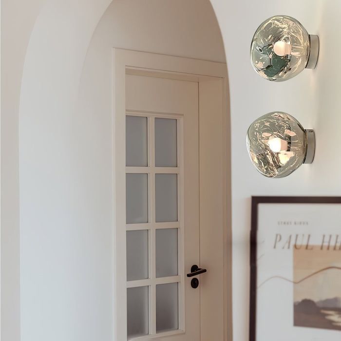 Lava Plug - in Wall Lamp - Simprolos