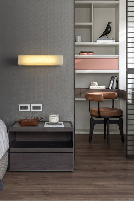 Lucent Pillar Alabaster Wall Light - Simprolos
