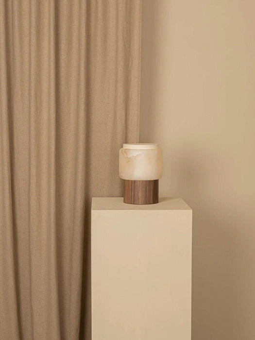 Luma Core Alabaster Table Lamp - Simprolos