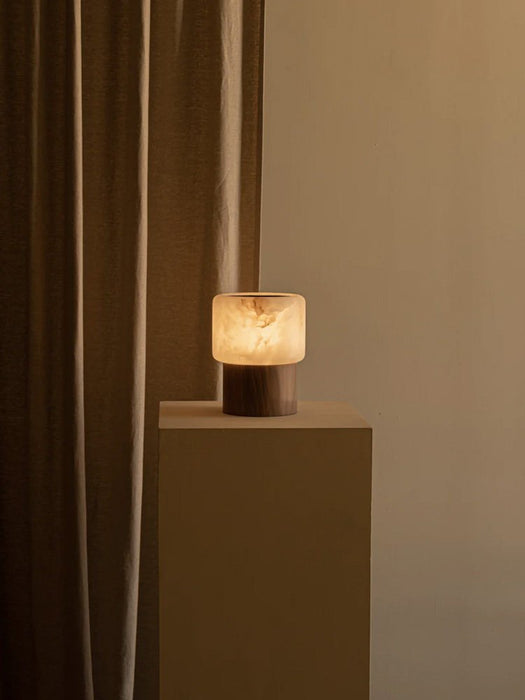 Luma Core Alabaster Table Lamp - Simprolos