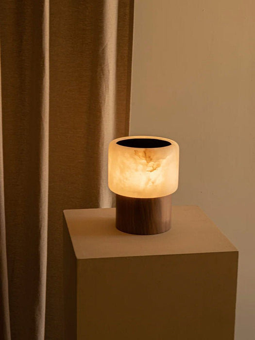 Luma Core Alabaster Table Lamp - Simprolos