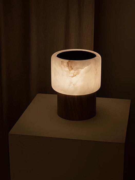 Luma Core Alabaster Table Lamp - Simprolos