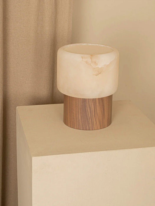 Luma Core Alabaster Table Lamp - Simprolos