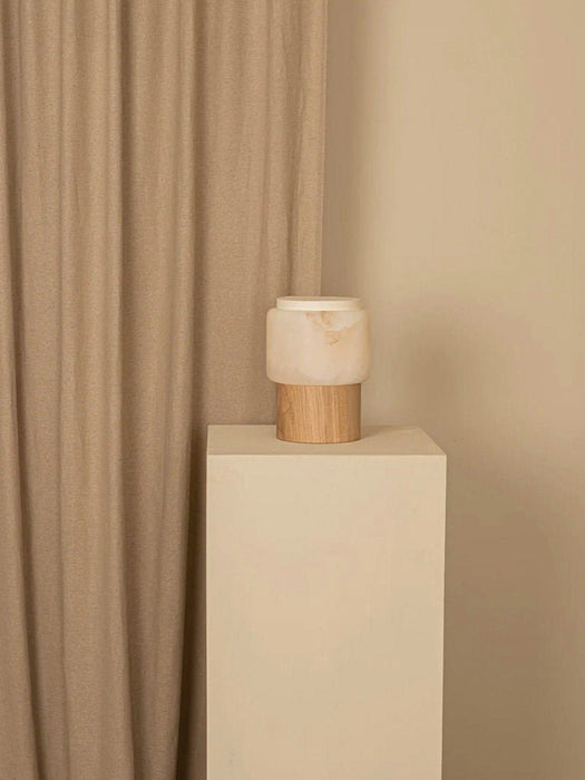 Luma Core Alabaster Table Lamp - Simprolos