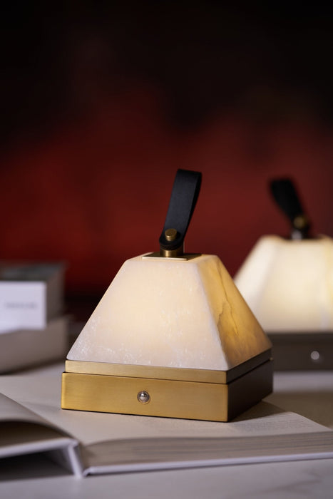 Luma Cube Alabaster Portable Lamp - Simprolos