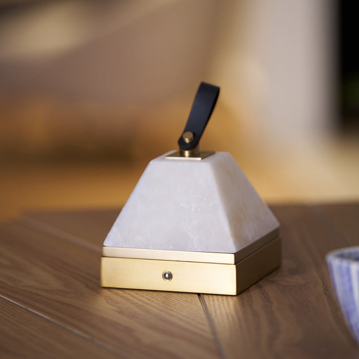 Luma Cube Alabaster Portable Lamp - Simprolos