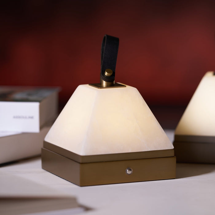Luma Cube Alabaster Portable Lamp - Simprolos