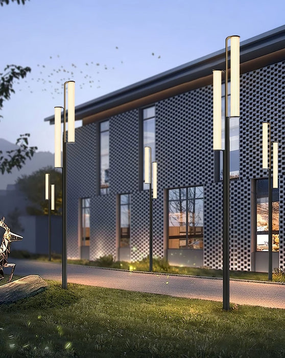 Lumo Arc Outdoor Post Lamp - Simprolos