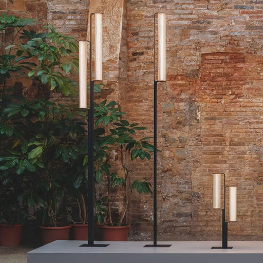 Lumo Arc Outdoor Post Lamp - Simprolos