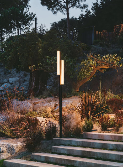 Lumo Arc Outdoor Post Lamp - Simprolos