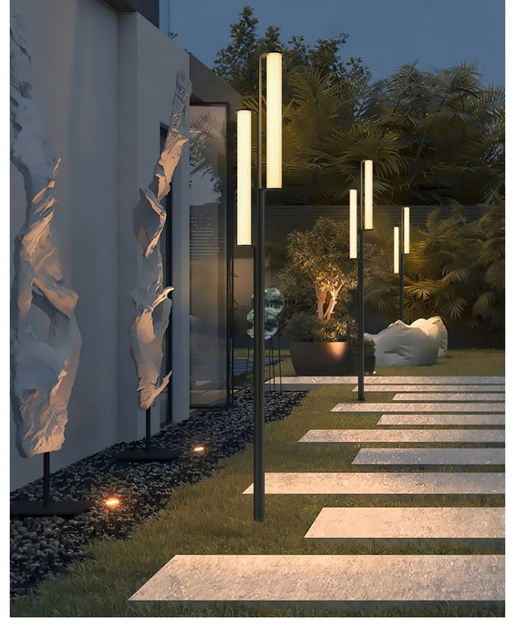 Lumo Arc Outdoor Post Lamp - Simprolos