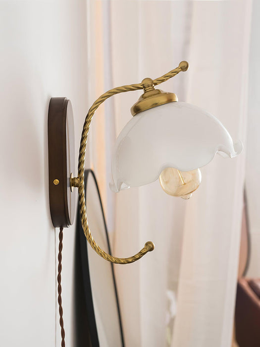 Milky Flower Wall Light - Simprolos